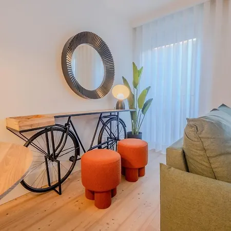 Bonjardim Suite, By Bolhao Market Apartment *
