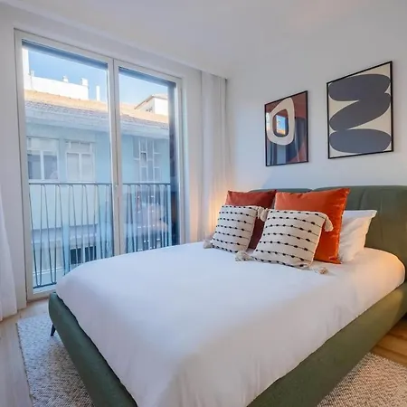 Bonjardim Suite, By Bolhao Market *